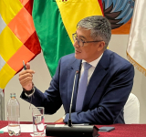 Autorizan el uso de tarjetas de crédito y débito para compras en el exterior con tipo de cambio referencial