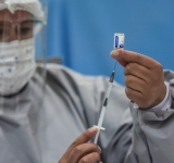 Salud inicia aplicación de la segunda dosis de la vacuna Sputnik V al personal médico
