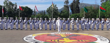 Izan la Tricolor Nacional en las unidades navales en el mes del MAR