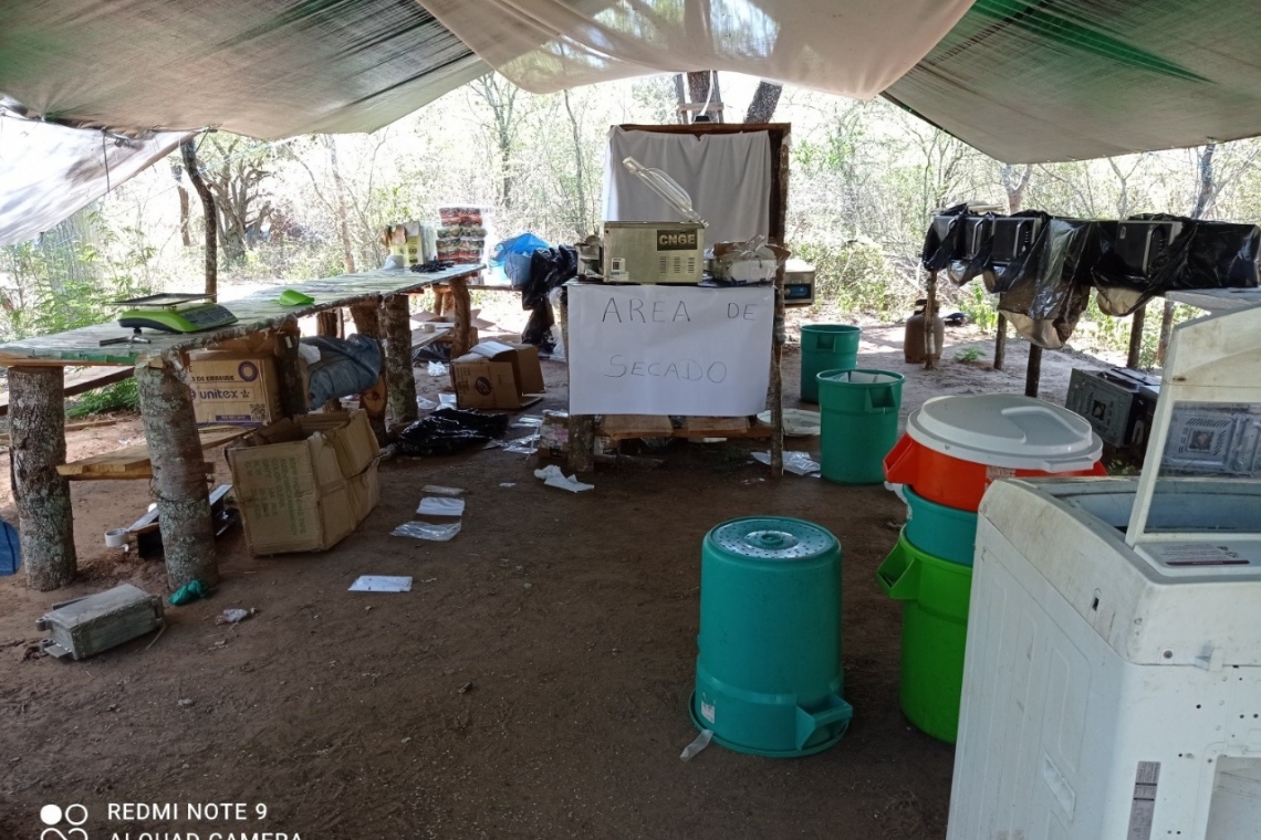 Descubren pista clandestina y desbaratan laboratorio de cocaína en frontera con Paraguay