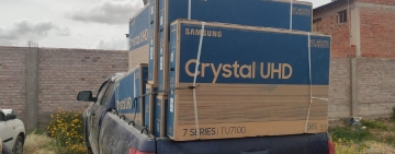 Camioneta que transportaba mercancía  de contrabando colisionó con una motocicleta