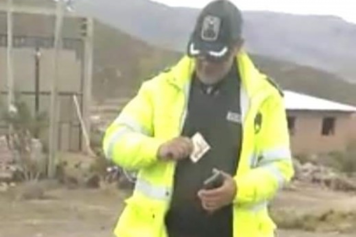 Inician investigación en el caso del capitán  acusado de realizar cobros indebidos