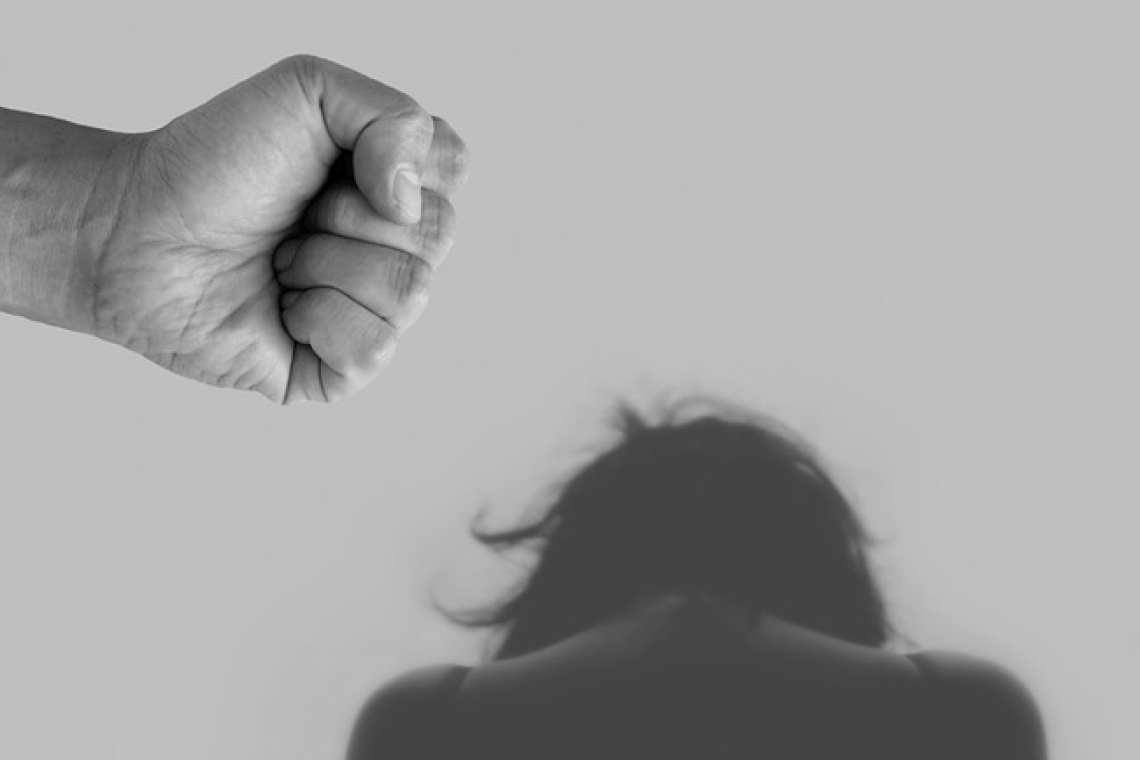 Adolescente huyó de su hogar por  temor a ser golpeada por su padre