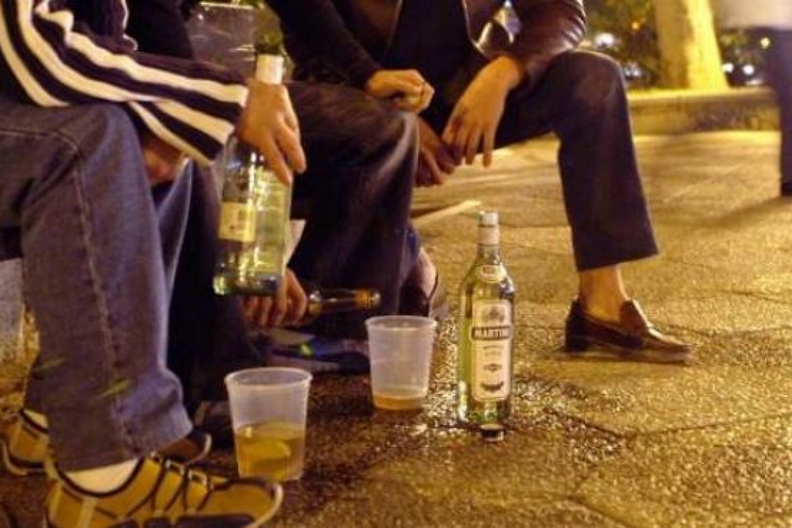 Adolescentes que huyeron de su hogar fueron  encontrados en Poopó consumiendo alcohol