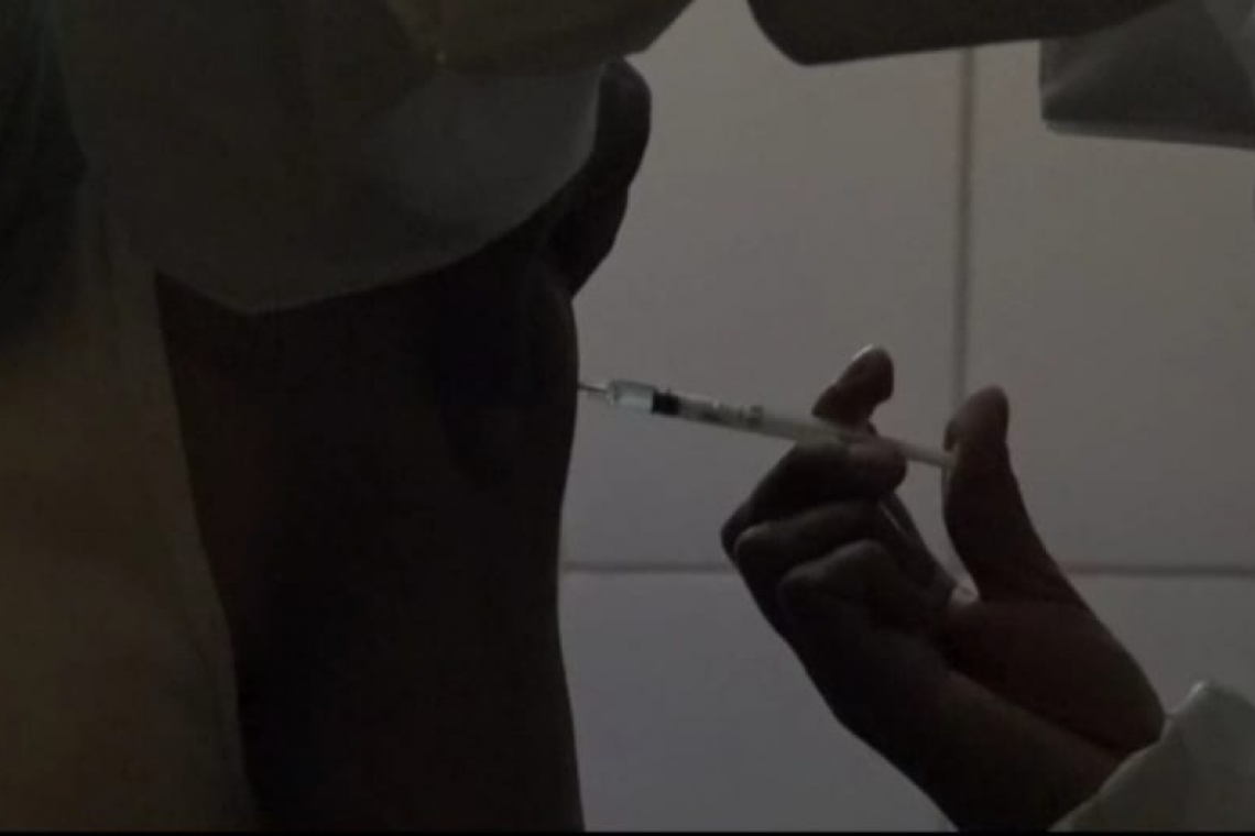 Inició la vacunación contra la Covid-19 en la red urbana de la ciudad de Oruro