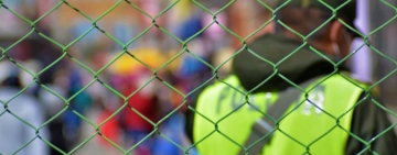 Ebrios agreden a un Policía  provocándole una herida en la cabeza