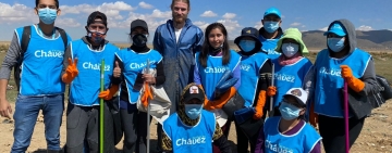 Farmacias Chávez se une a la limpieza masiva  del Lago Uru Uru