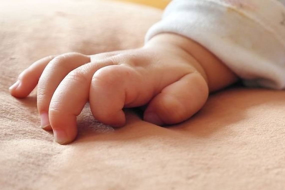 Detienen a madre que transitaba en  estado de ebriedad con su bebé en brazos