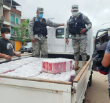 Marinos incautan 1.176 vinos en lata de contrabando en Bermejo