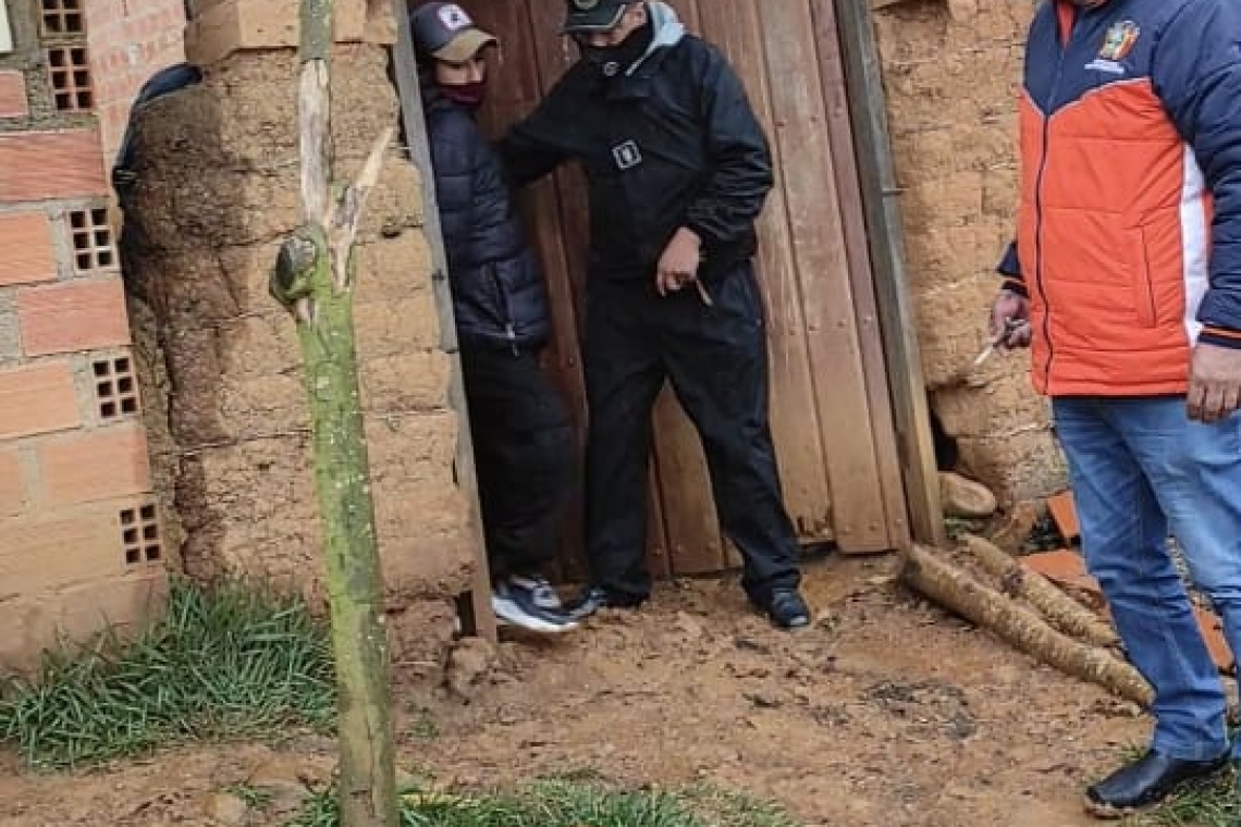 Policía captura a sujeto que estranguló a su hijastro de 4 años en Apolo