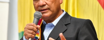 Johnny Vedia asumió mando de la Gobernación con el objetivo de unir a Oruro