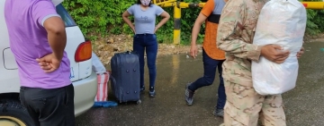 Decomisan bebidas y alimentos de contrabando en Bermejo, frontera con Argentina