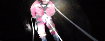 Bomberos se incursionan en mina San Lorenzo para rescatar a mineros fallecidos en Potosí