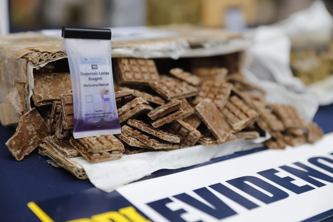 Desbaratan banda que camuflaba cocaína y marihuana en chocolates en Chile