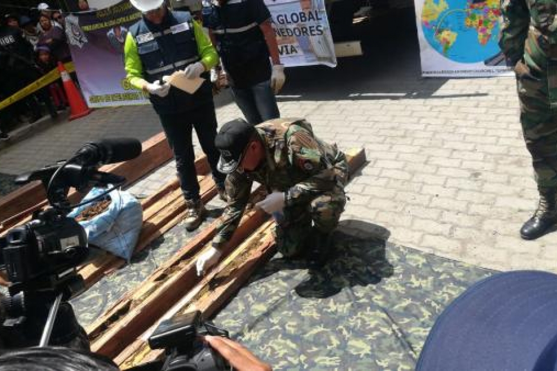 Investigan a exministro Murillo por la desaparición de 400 kilos de cocaína con destino Bélgica