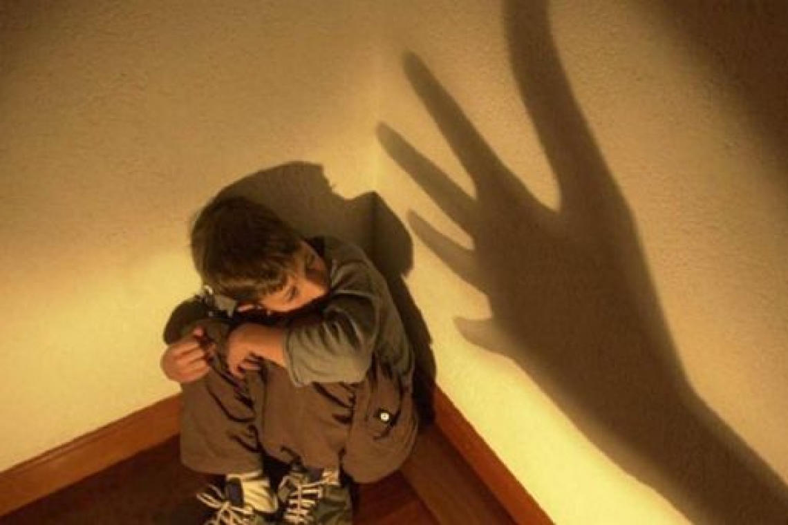 Buscan a familiares de dos niños que  eran “flagelados” por su madrastra