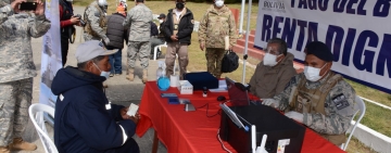 FFAA desplaza personal para el pago de la Renta Dignidad