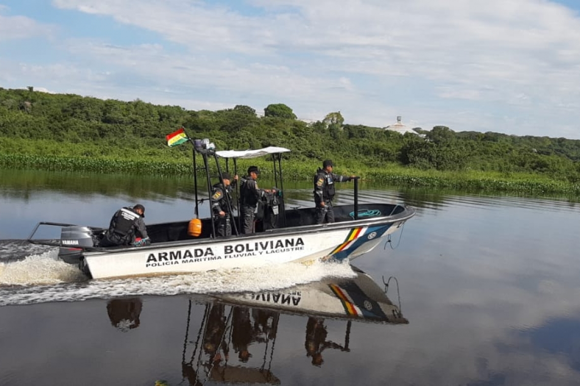 Gobernación entrega embarcaciones a la Armada Boliviana