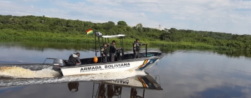 Gobernación entrega embarcaciones a la Armada Boliviana