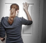  Detrás de una puerta, el dolor de una periodista con Covid-19 