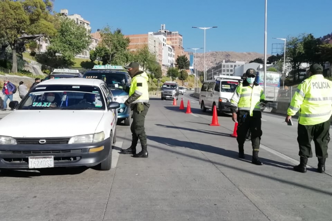 Tránsito prepara proyecto para evitar transgresiones a la norma en la Autopista La Paz-El Ato
