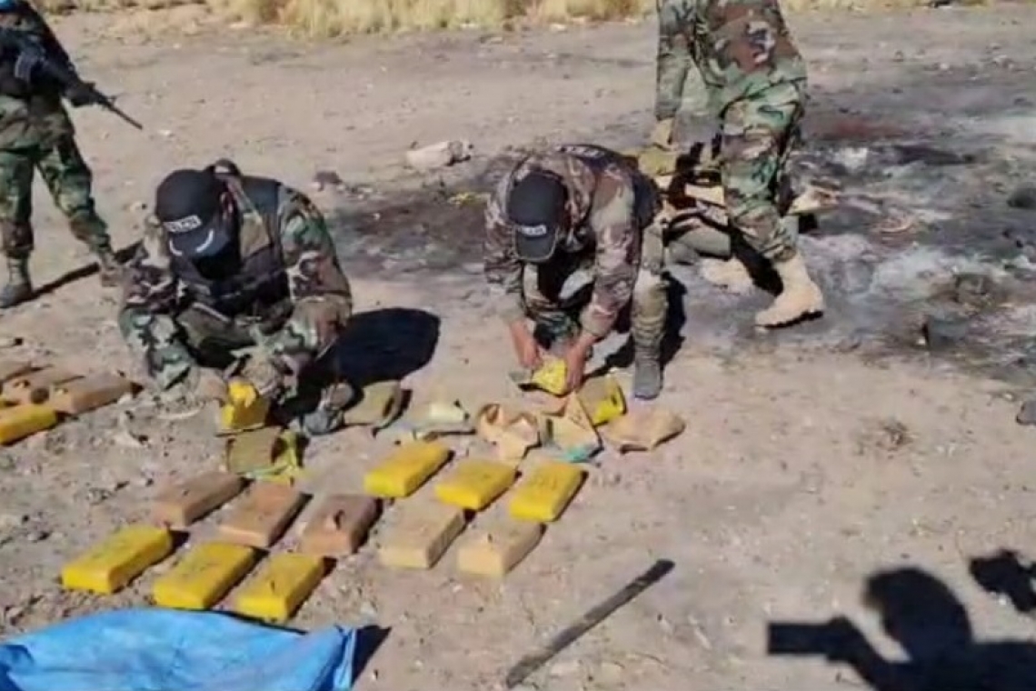 Sorprenden a 3 personas con  43 kilos de marihuana en un vehículo