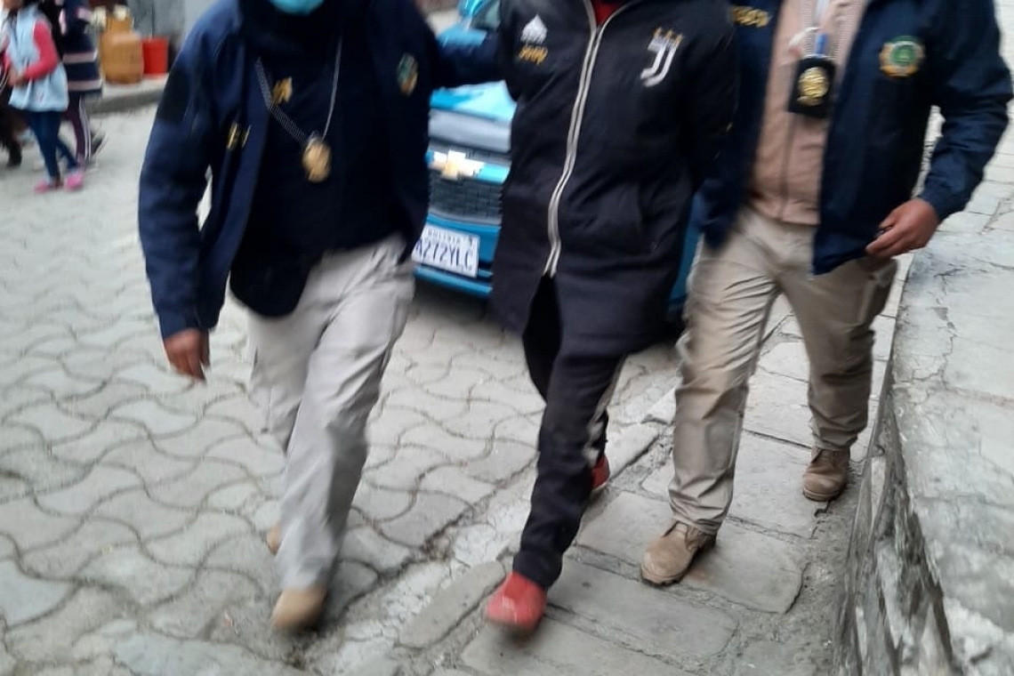 Encarcelan a infanticida que arrojó al barranco a su hijo de un año en La Paz