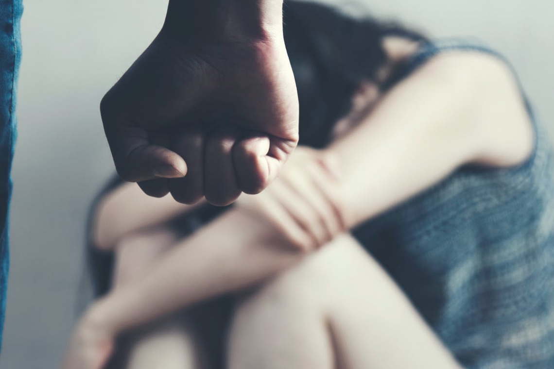 Sujeto golpea a su pareja por negarse  a tener relaciones sexuales