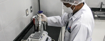 Laboratorio Municipal procesó 23.287 pruebas para Covid-19 en un año