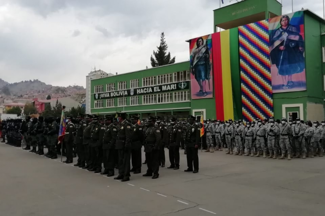 Presidente pide lucha sin tregua contra la corrupción y reforma para recuperar la confianza del pueblo