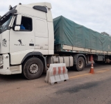 Incautan 5 camiones que transportaban soya de contrabando en Tarija