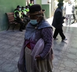 Engañan a una persona de la tercera edad con el “cuento del tío” y le roban su renta 