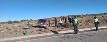 Una persona muere y dos quedan heridas tras  un accidente de tránsito en la carretera Oruro-Pisiga