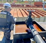 Inspeccionan barcazas con bandera extranjera que importaron combustible en el Canal Tamengo