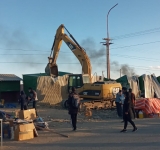 Retiran casetas asentadas ilegalmente en la avenida 6 de Agosto y Circunvalación