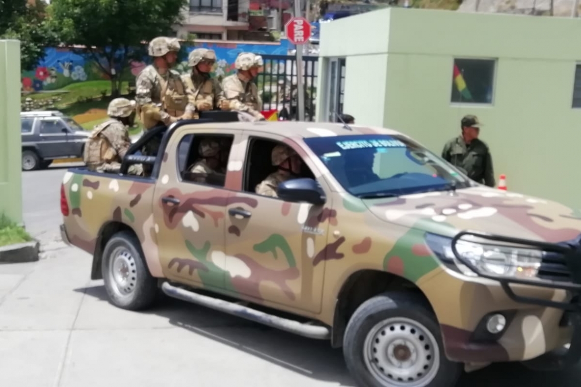 Ministro Novillo ordena relevo del CEO y equipamiento en la lucha contra el contrabando