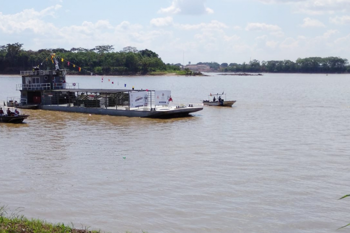 Atraca embarcación con 60 Tn de cemento en Puerto de Guayaramerín, frontera con Brasil