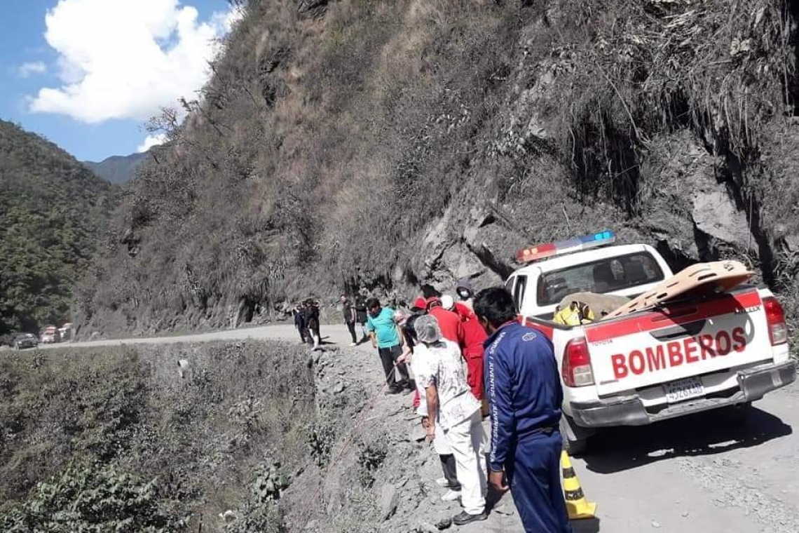 Un muerto en embarrancamiento de vehículo en carretera a Sud Yungas
