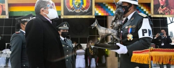 Legendaria unidad “cascos blancos” celebra 46 años de creación