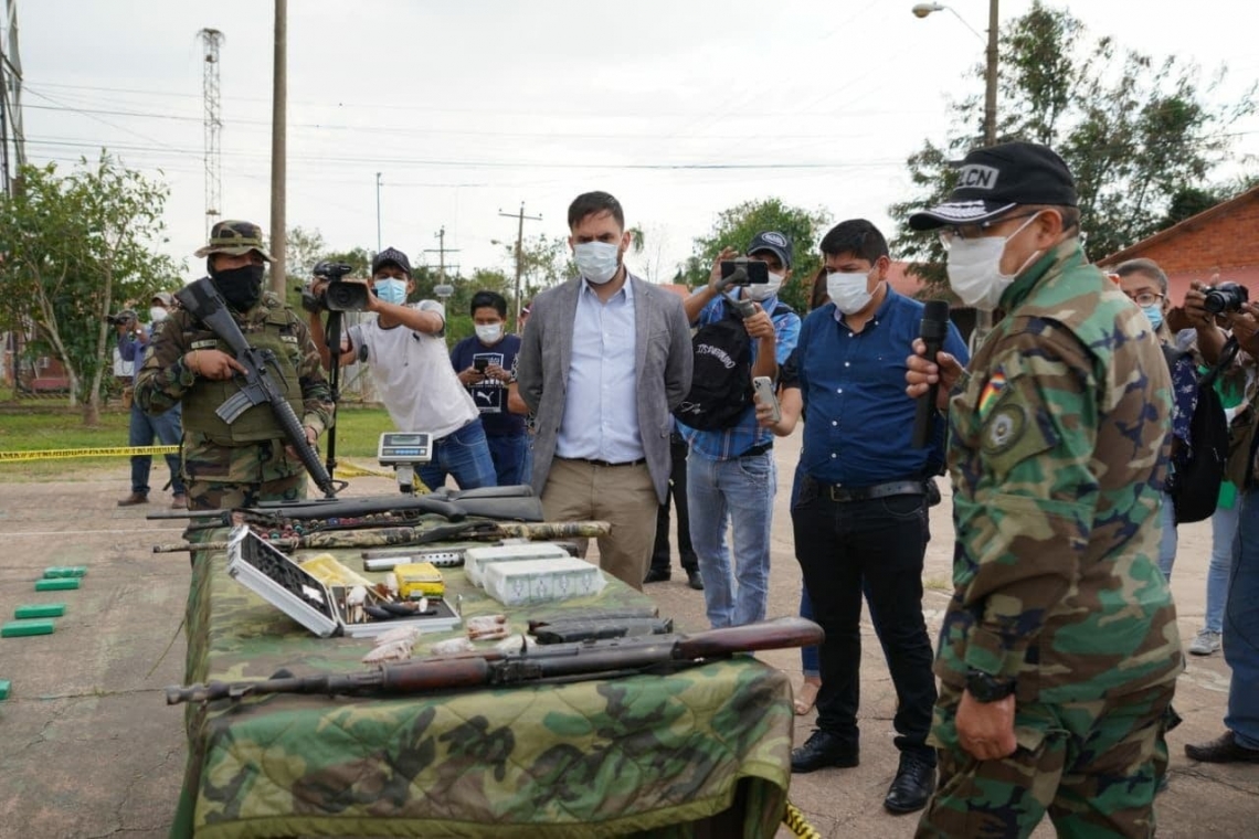 FELCN secuestra avionetas, armas y afecta al narcotráfico con $us 4 millones