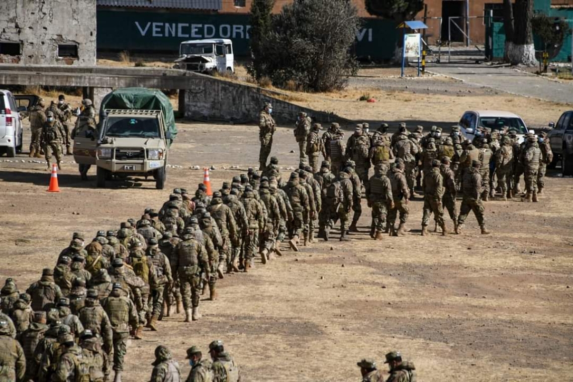 FFAA entrena a nueva avanzada militar para la lucha contra el contrabando