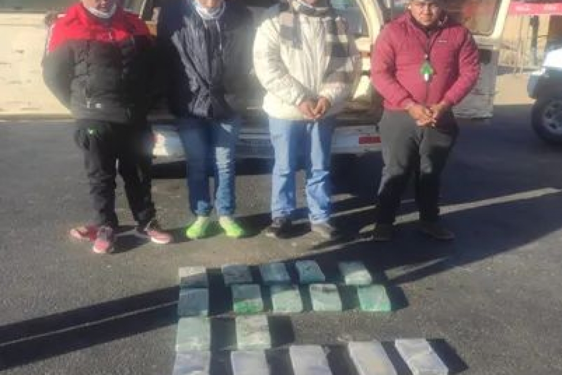 Policía antidroga incauta cerca de 25 kilos de cocaína en El Alto