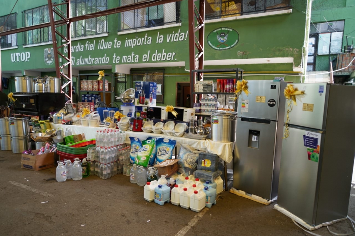 Gobierno dignifica unidades policiales, UTOP recibe equipos y electrodomésticos