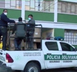 FELCC aprehende a tres personas y comisa medicamentos en La Paz