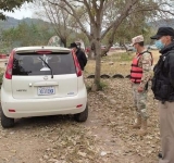 Marinos comisan un vehículo “chuto” en zona fronteriza de Bermejo