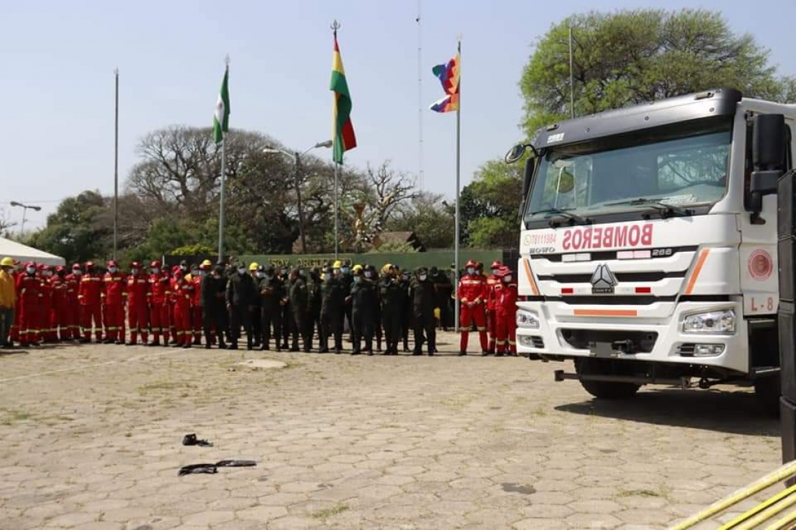 Policía refuerza con 200 efectivos la lucha contra incendios forestales en la Chiquitania