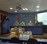 Ministerio de Defensa entrega 21.000 unidades de bioseguridad a las FFAA