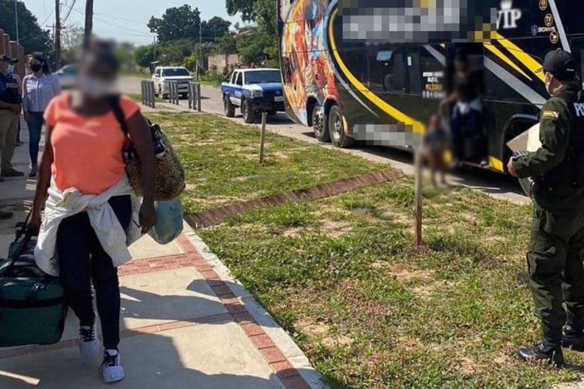 Cuatro investigados por delito de trata y tráfico de 73 haitianos en Sucre