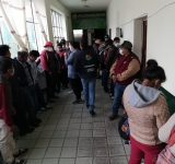 Defensoría condena violencia, Policía censura vandalismo y uso de dinamita en protesta por Adepcoca