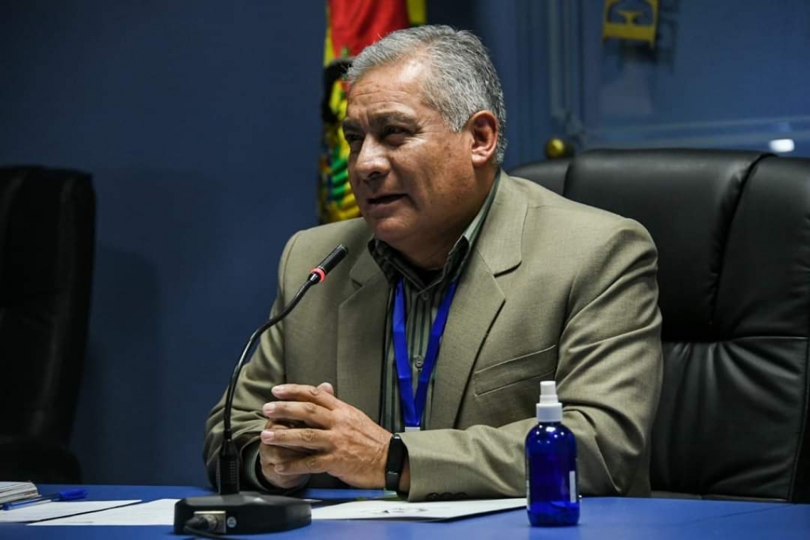 Gobierno de Bolivia trabaja para liberar a militares arrestados en Chile